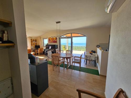 Glavaticici House | Cadre exceptionnel Calme , Nature, Confort