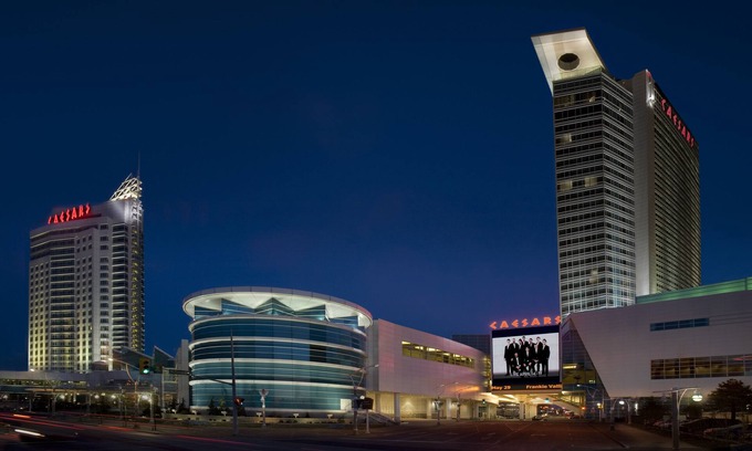 Windsor Hotel | Caesars Windsor