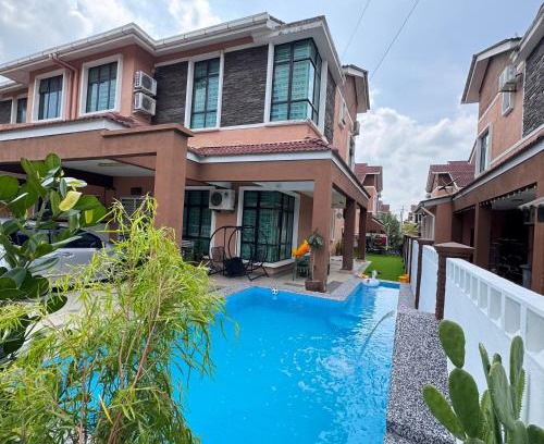 Durian Tunggal House | Cahaya Melissa Homestay Private Pool