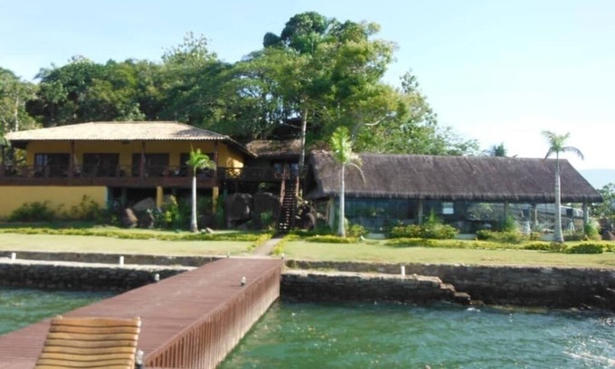 Caieira House | Caieira Island House