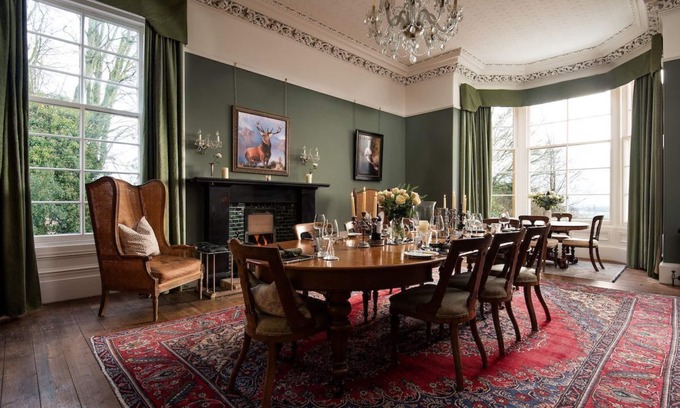 Duns House | Cairnbank House - a holiday home that sleeps 10 guests in 5 bedrooms