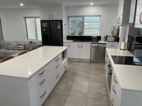 Edge Hill Villa | Cairns/Edge Hill Stylish Villa A