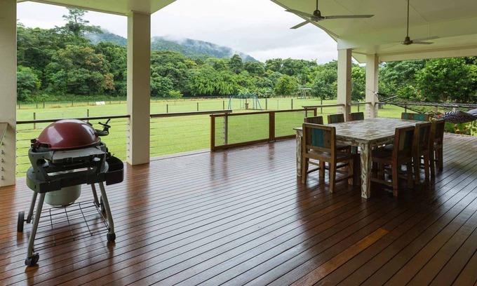 Redlynch House | Cairns PET FRIENDL THE HOMESTEAD: Redlynch Pet fees apply Kitchenette YES