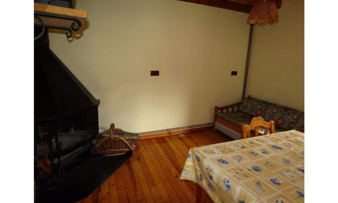 Fornells de la Muntanya Cottage | Cal Mestre. Cottage (5 adults)