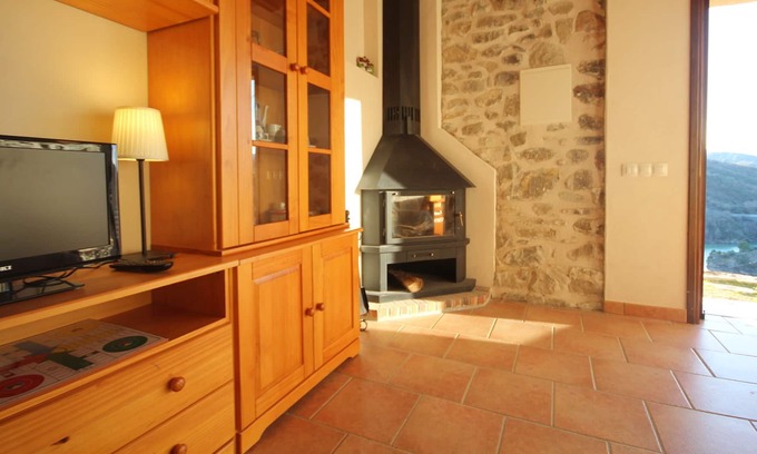 Camarasa Apartment | Cal Pouaire - Stunnning Views - Apart. 1