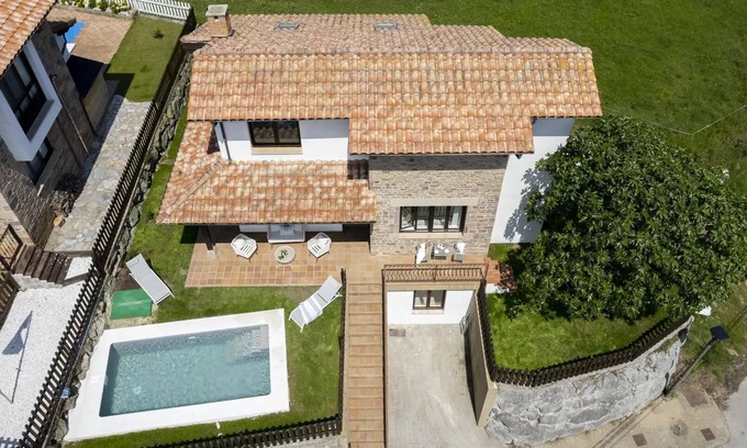 Prellezo House | Cala Berellín: Un Refugio de Ensueño al Lado de uno de los Tesoros de Cantabria