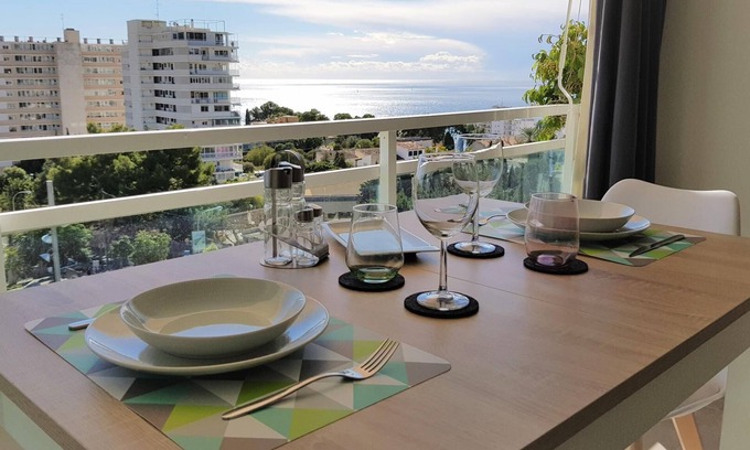 Calamayor Apartment | Cala Major-Palma. Sea views. Parking. Beach only 10' on foot!