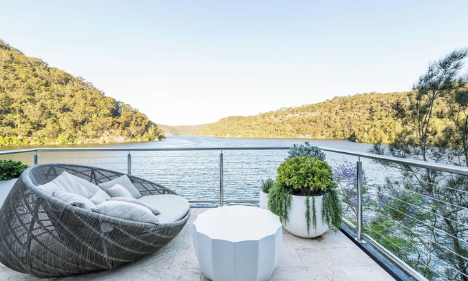 Berowra Waters Villa | Calabash Bay Lodge at Berowra Waters, 4 bed 3 bath luxury riverfront home