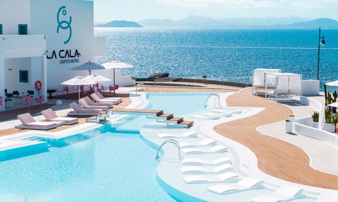 Playa Blanca Hotel | CalaLanzarote Suites Hotel - Adults Only