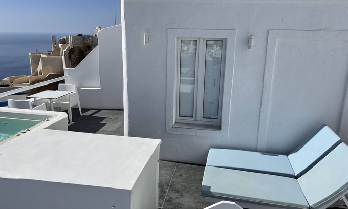 Imerovigli Apartment | Caldera Mare 6, part of Alexander Villas