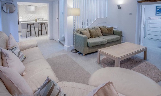 Solva House | Caleb's Cottage - 4 Bedroom Cottage - Solva