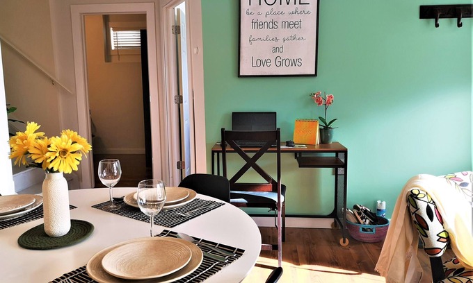 Tuscany Apartment | 💟Calgary 5 🌟STYLISH 2️⃣ BR DT/UC/BANFF/COP 🀄