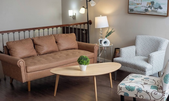 Sunnyside House | Calgary's Riverfront Gem: 3-Bed Suite Escape