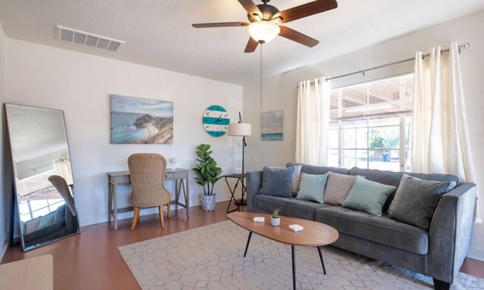 Blenman-Elm House | Cali 2BR Getaway – Firepit, Yard & Spring Charm