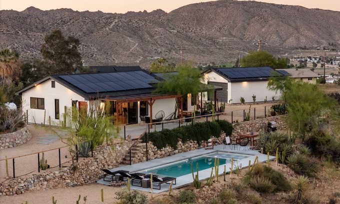 Yucca Valley House | Calico Landing Joshua Tree Oasis with Pool, Spa & Panoramic Desert Views.