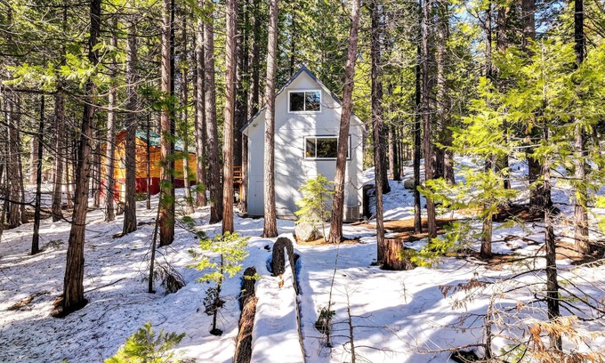 Cold Springs Cottage | California Cabin Rental - Hike, Ski, Boat!