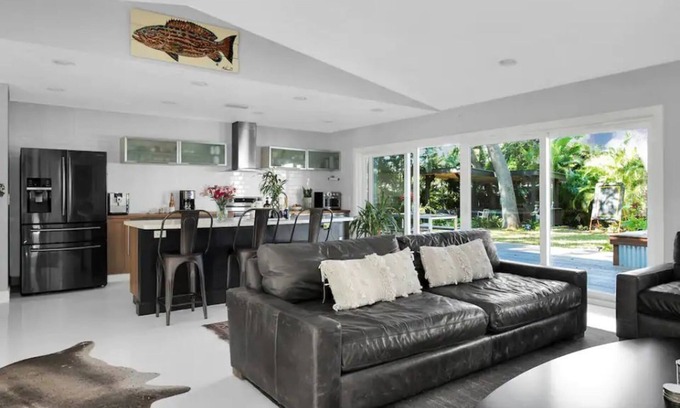 Bradenton House | California ranch house