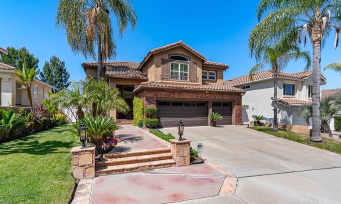Anaheim Hills House | California Vacation home: Near Irvine, Disneyland, Newport Beach.