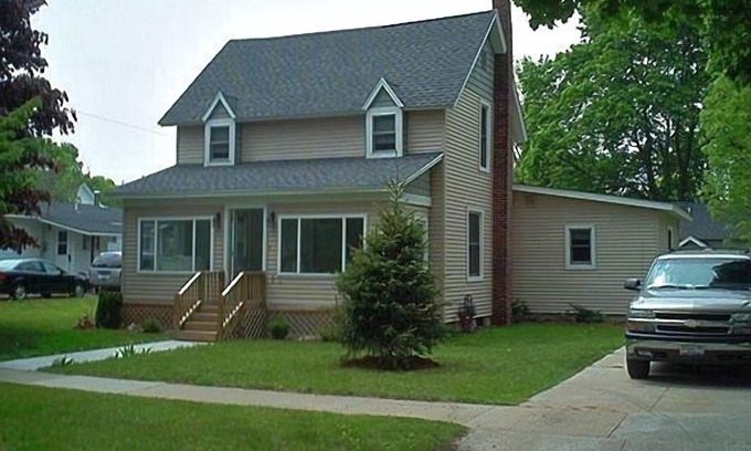 Charlevoix House | Call About Our Summer Special! 3 bed 2 Bath House or 1 BD Cottage. Great Price!