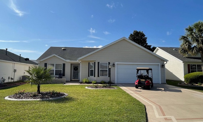 Glenbrook House | CALL TODAY FOR SPECIAL JANUARY RATE! Modern 3BR Oasis w/Golf Cart Included!