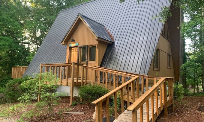 Pine Mountain Ski Chalet | Callaway Calling