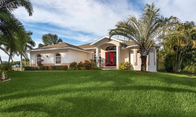 Pine Island Center House | Calling Waters-Gulf access w/dock, pool and HT.