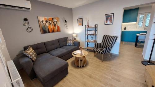 Lamia Apartment | Calliope Apartment