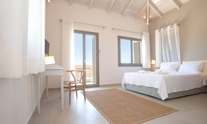 Agrilos Apartment | Callisto Seaside Dione Suite