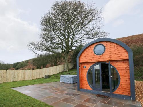 Kingswood House | Callow Pod