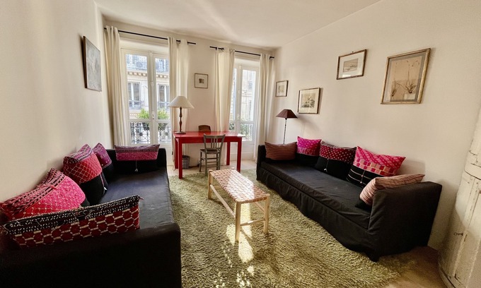 Odeon Apartment | Calm , chic one bedroom closed to Saint Germain des Prés