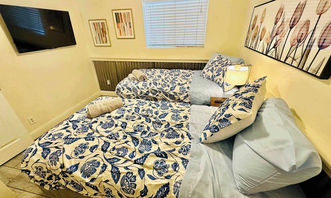 West University Apartment | Calm Light Stay Summa