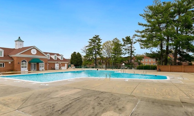 Gaithersburg Condo | Calm Palace Stay. The Away Home