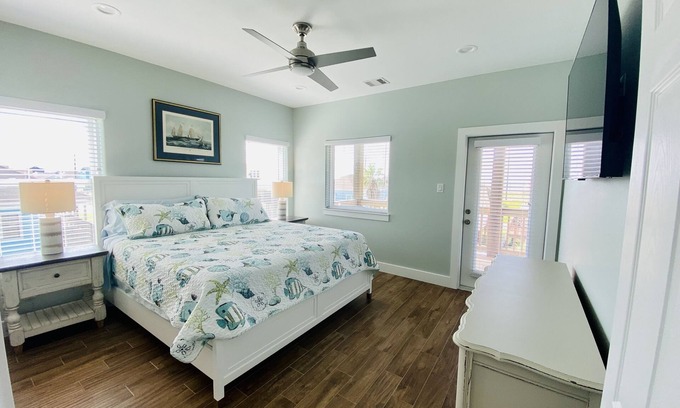 Isla Del Sol House | Calm Sea Breeze