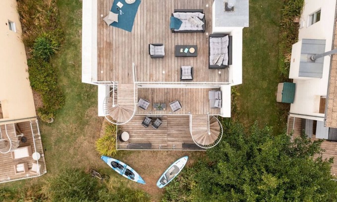 Laverton Villa | Calm Waters - HM95 - HOT TUB - Lakeside Spa Property
