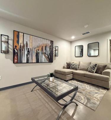 Clovis Apartment | Calming Comfort Stay