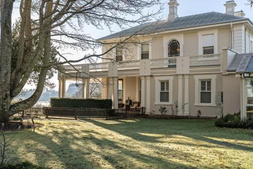 Deloraine Bed & Breakfast | Calstock Estate 1831