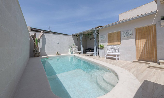 Sierra de Yeguas House | CALYMAR - Lovely holiday home with private pool and free WiFi.