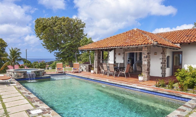 Gate Park Villa | Calypso Court - Private 1 bedroom villa with pool