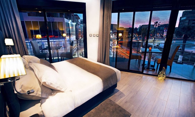 Ain El Turk Hotel | Calypso