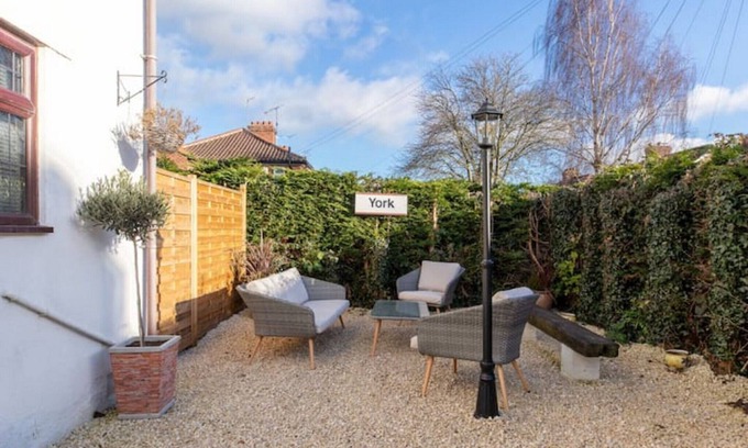 York House | Camaraderie Guest House