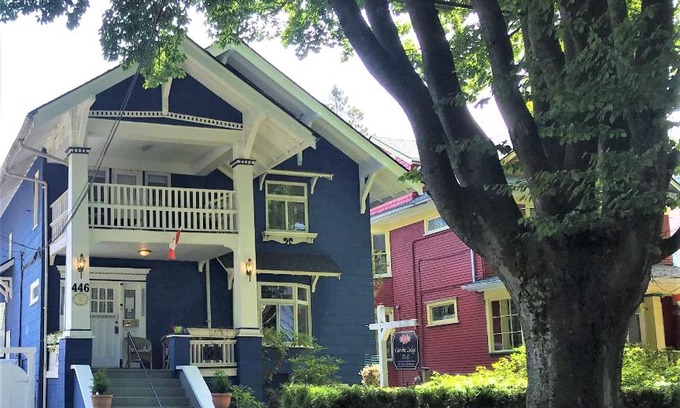 Mount Pleasant Bed & Breakfast | Cambie Lodge