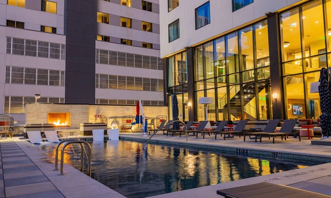 Rainey Street Historic District Hotel | Cambria Hotel Austin Downtown