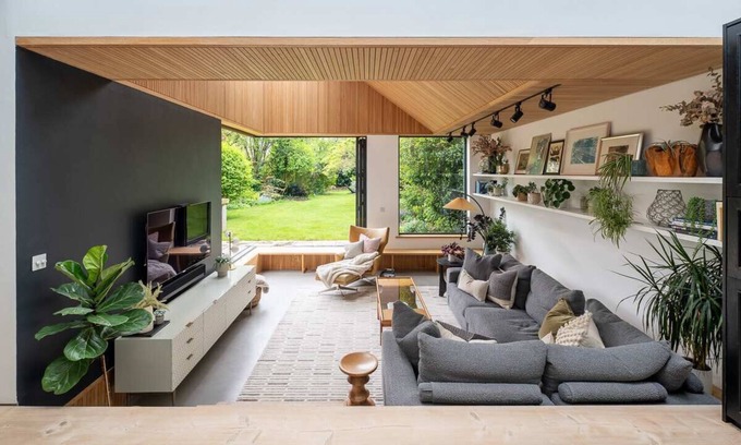 Cambridge House | Cambridge Skylit Serenity: Family-Friendly Retreat