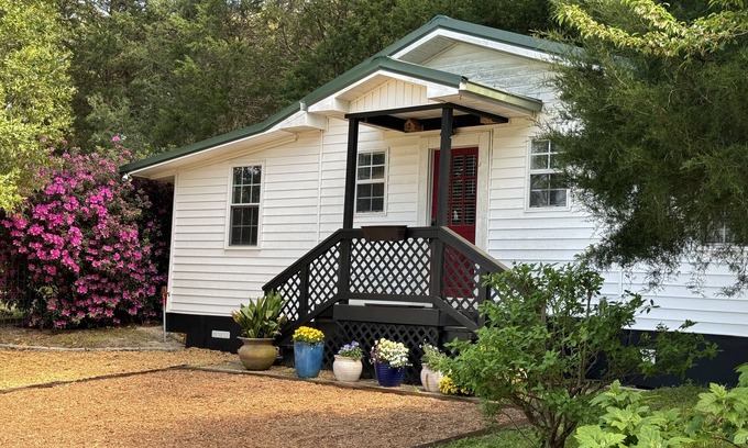 Camden House | Camden Garden Cottage