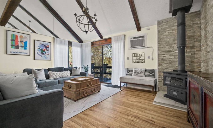 Tannersville House | ★camelbeach★IndoorPool★SmartHome★PET Friendly