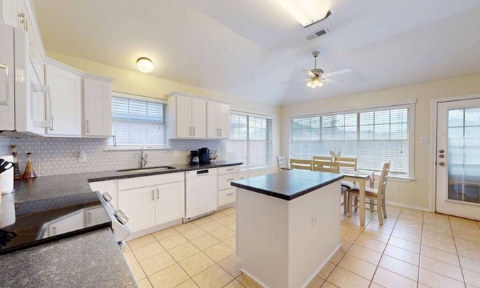Eastmark Apartment | Camellia by Wolf Pen ~Aggieland Vacation Rentals