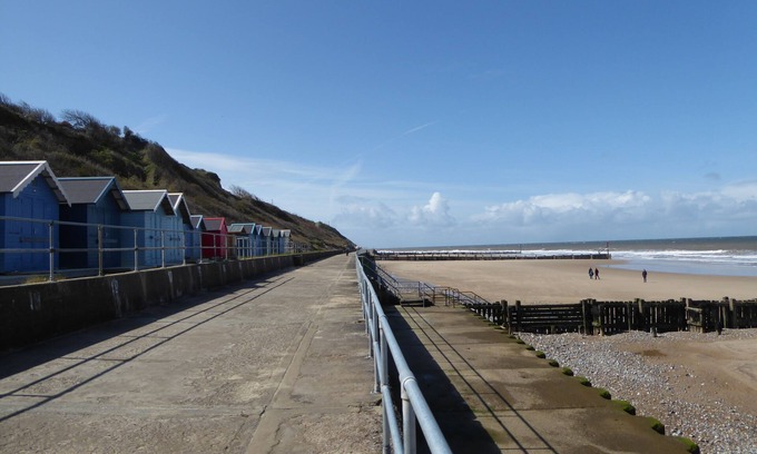 Overstrand Cottage | Camelot Cottage - coastal self catering cosy cottage.