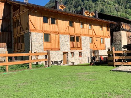 Pellizzano Apartment | Camelot Luxury Houses Horses