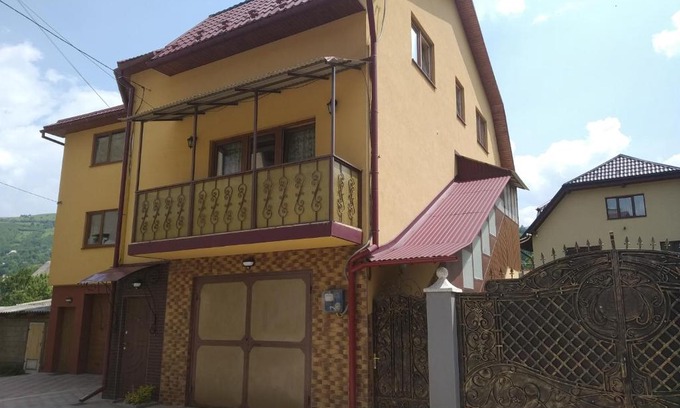 Rakhiv House | Camelot