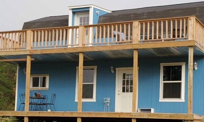 Big Sandy House | Camels, Blue Cabin and more! Kaleidoscope Ranch